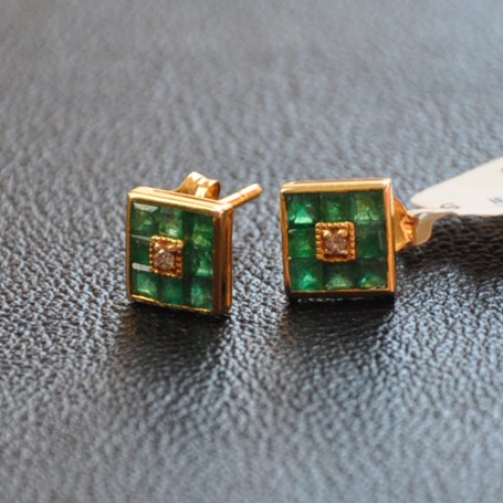 WHITE GOLD EARRINGS K18 1.60 GR WITH BRILLIANT 0.2 ct AND EMERALDS 0.98 ct 010082040011