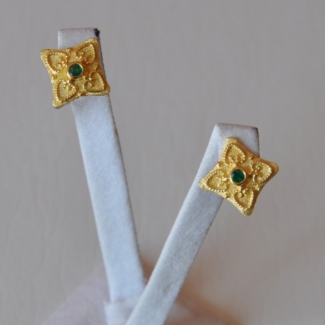 YELLOW GOLD EARRINGS K18 4.00 GR WITH EMERALDS 0.28 ct 514043030010