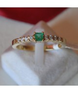 YELLOW GOLD RING K18 3.70 GR WITH BRILLIANTS 0.16 ct AND EMERALD 0.17 ct 510271080010