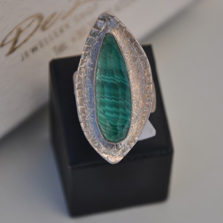 SILVER RING 925 WITH MALACHITE 15.60GR DG02505